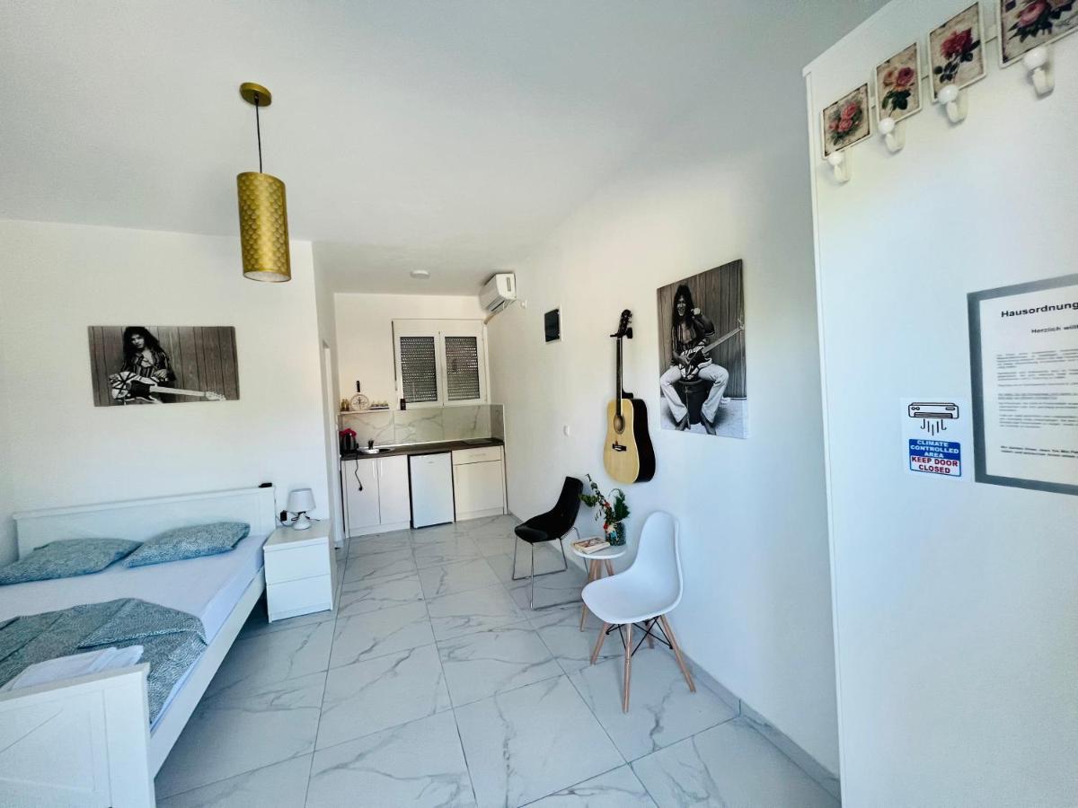 Apartments Mia Patria 울친 외부 사진