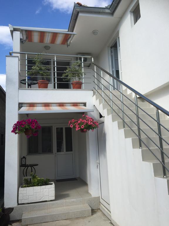 Apartments Mia Patria 울친 외부 사진