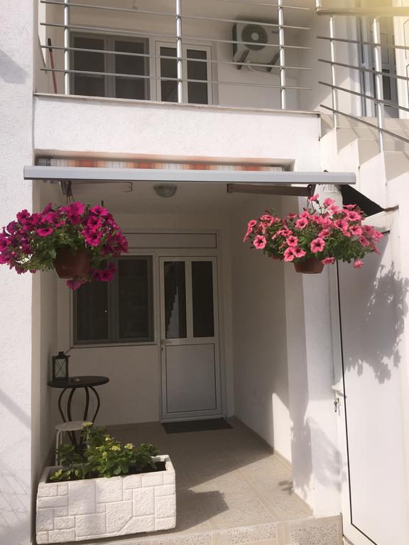 Apartments Mia Patria 울친 외부 사진